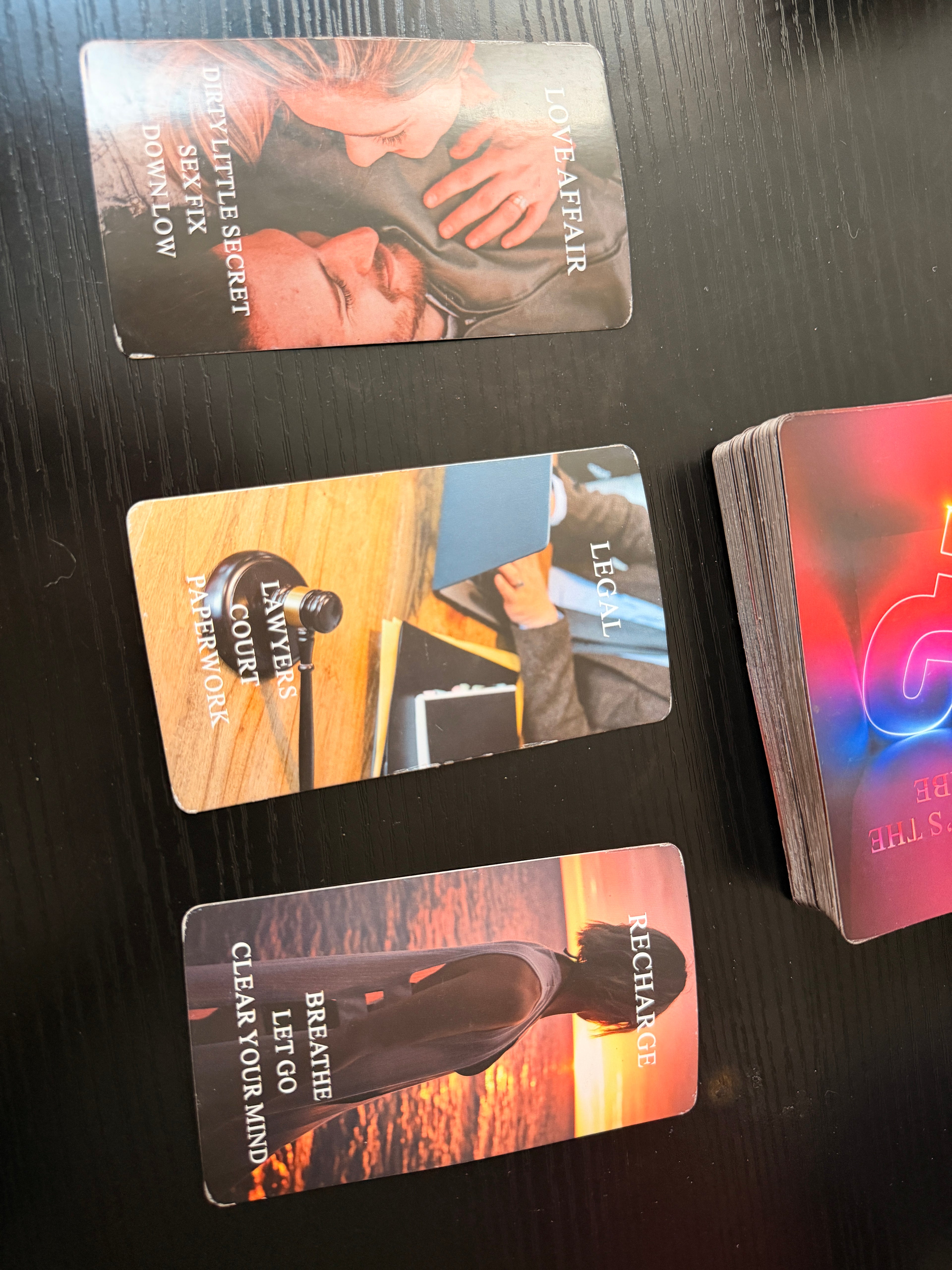 3 card pull ( what’s the vibe )
