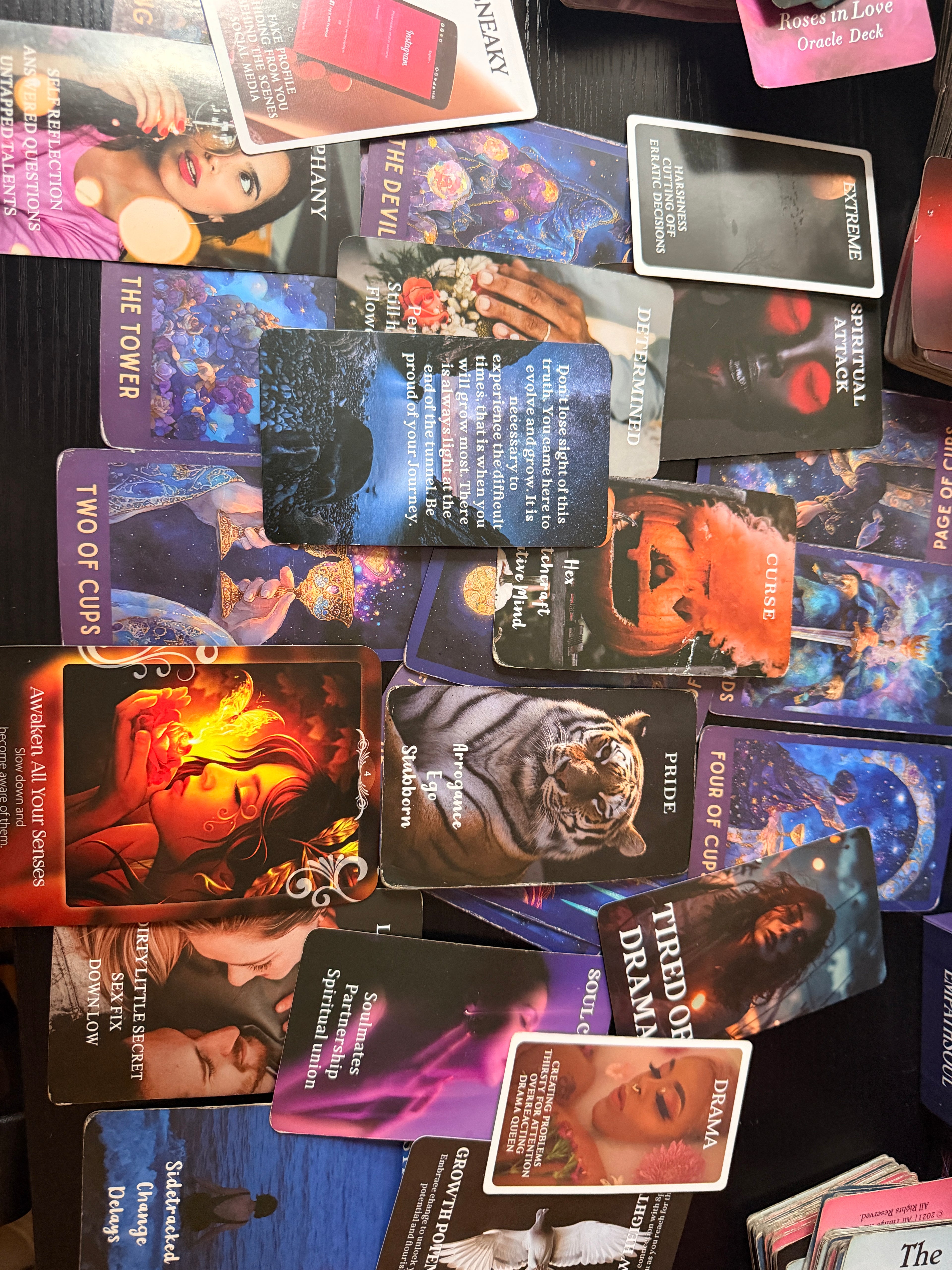 Mini Live Read ( love, Career or general) 5 questions ONLY, 1 oracle deck